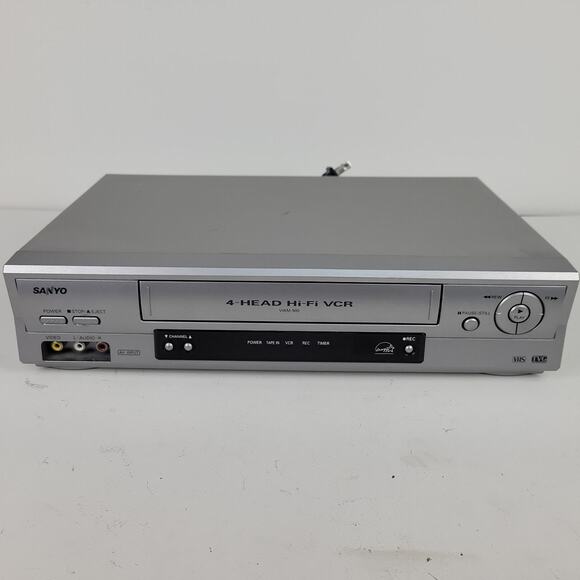 Sanyo VWM-900 4-Head Video Cassette Recorder/Player!Tested! Works No Remote - Picture 1 of 7